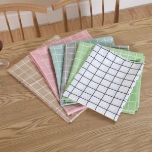 مفرش طاولة بلاستيك مقاوم للماء والزيت 137×183 سم